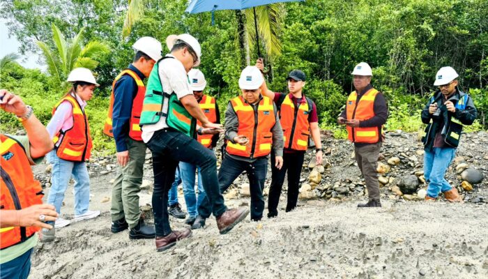 Haji Isam Bangun Jalan Gunakan Tailing Freeport, Wujudkan Progran Ketahanan Pangan 1 juta Hektar Sawah