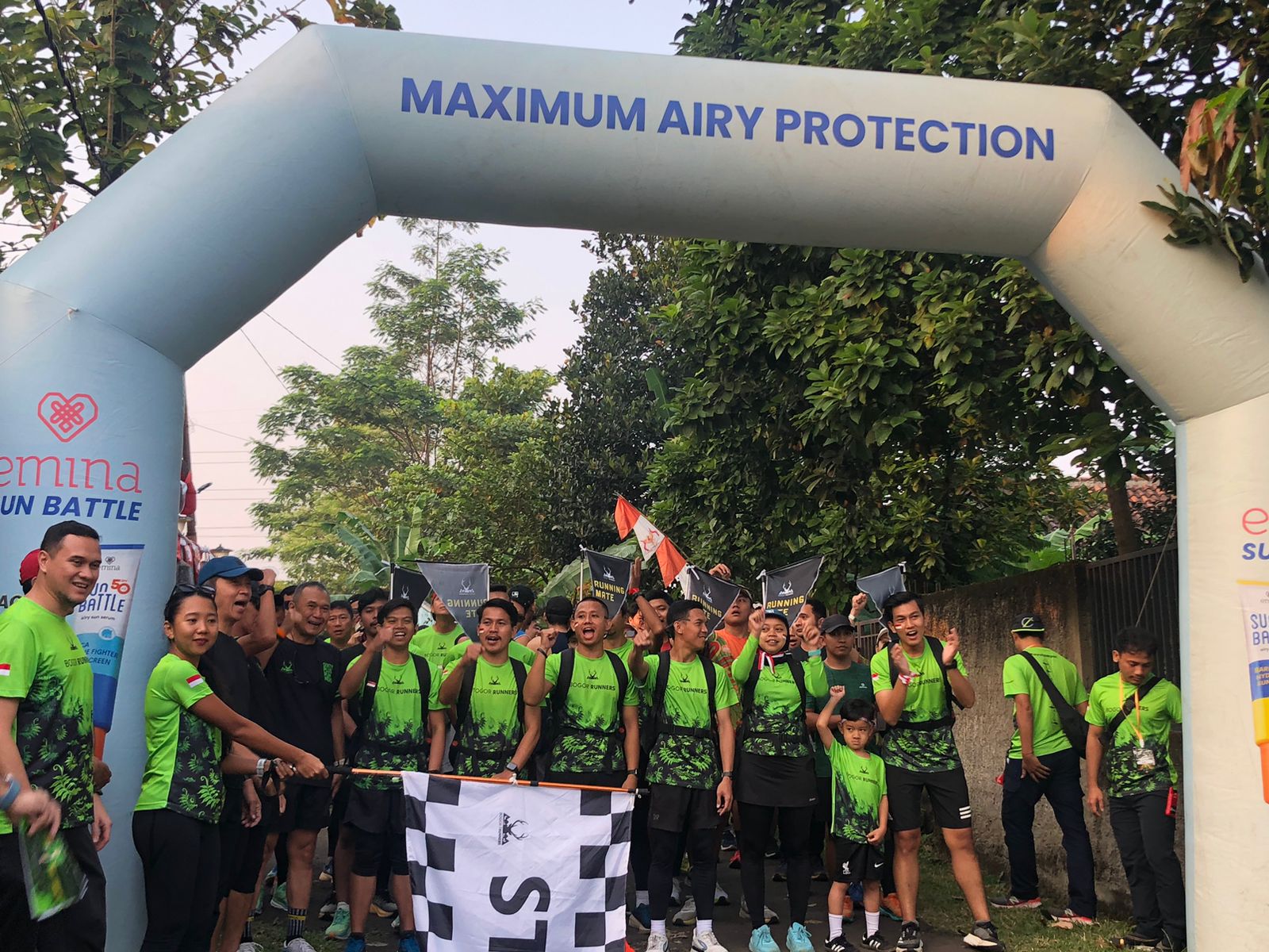 Ratusan Pelari SeJabodetabek Ramaikan Fun Run 5 Kilometer dalam acara Runtuyan 11 di Teras Jati, Kecamatan Bogor Utara pada Minggu 18 Agustus 2024.