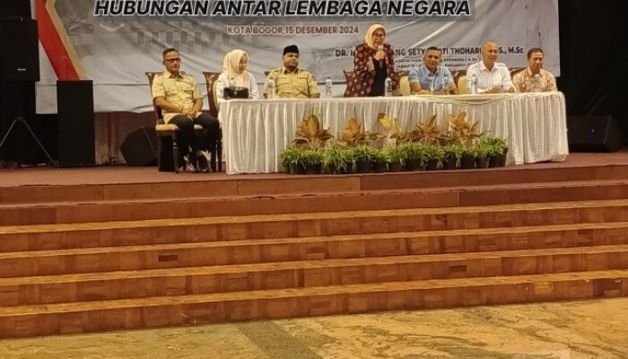 Anggota MPR RI Endang Thohari Sampaikan Materi Hubungan Lembaga Antar Negara