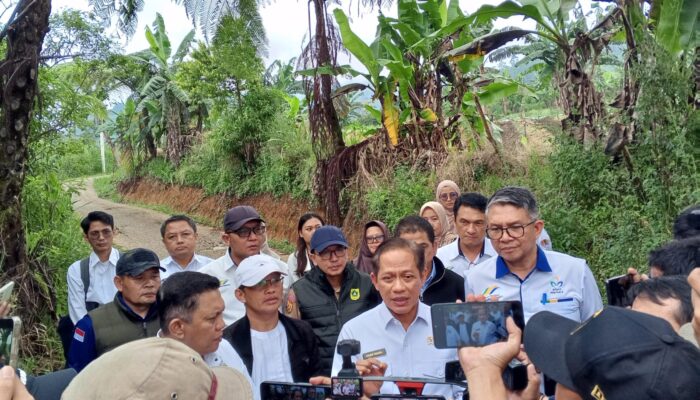 Hanif Pantau Langsung Pembongkaran Bangunan yang Melanggar, Pasca Banjir dan Longsor Puncak