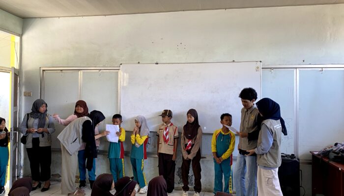 Mahasiswa Unida Gelar Sosialisasi Pendidikan Lewat Film Laskar Pelangi di SDN Gadog 03