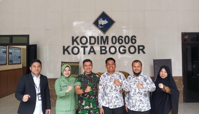Rangkaian HUT ke 80 TNI, Kodim 0606/Kota Bogor Bersama PT Adev dan Tazkia Bagikan 1.000 Sembako