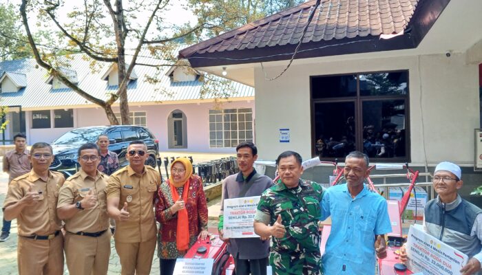 Endang Thohari Salurkan Bantuan Untuk Petani Kota Bogor
