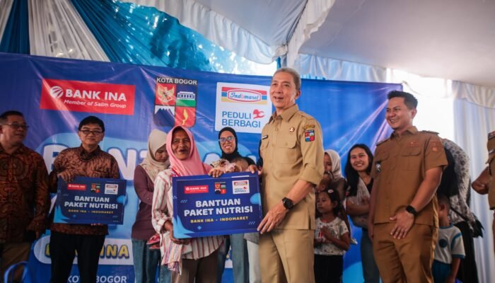 Pemkot bersama Indomaret dan Bank INA tebar 250 Paket Makananan Bergizi di Sempur 
